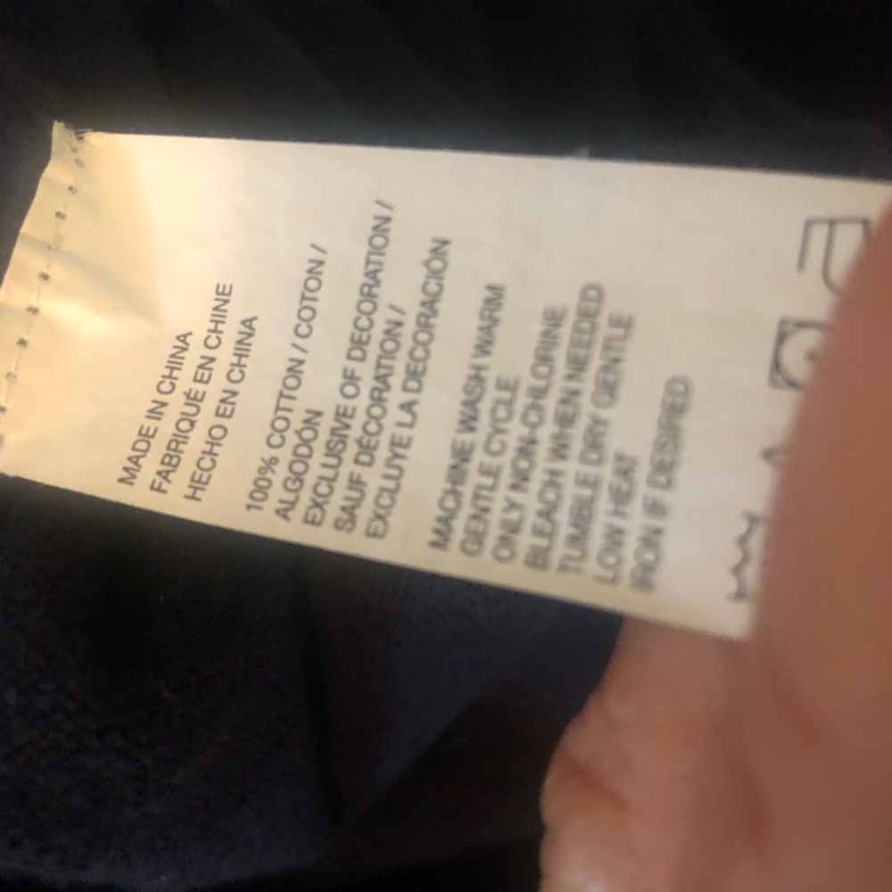 Izod Sweater FINAL PRICE - Picture 5 of 5